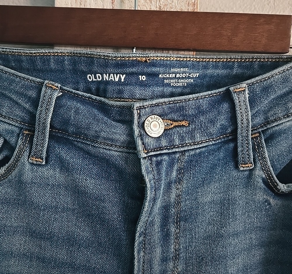 Old Navy Women's Jeans - Kicker Boot Cut Size 10 - Picture 2 of 5